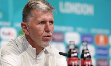 3:0 qalib gələn millinin baş məşqçisi istefa verdi