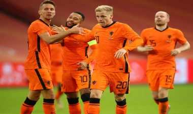 Qalatasaray” niderlandlı ulduzu transfer edir