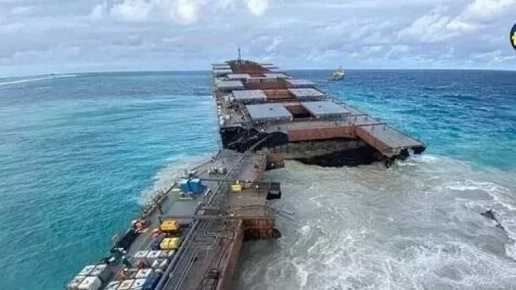 Həmyerlimiz batan gəmidən çağırış etdi - VİDEO