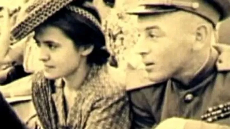 Alkoqol, narkotik, gecə əyləncələri – gürcülər Stalinin nəvəsini necə “öldürüblər?”