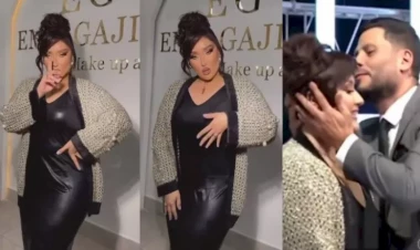 Zaur müğənninin subay olduğunu bilib öpdü - VİDEO