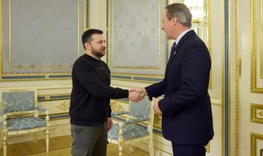 Zelenski Devid Kemeronla görüşdü