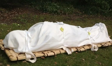 Ölülərin üzərinə niyə bıçaq qoyulur?