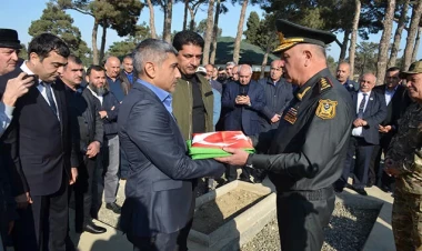 Kərim Vəliyev general-mayorun dəfnində - FOTO