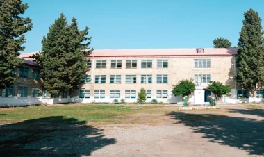 Siçovulun dişlədiyi şagirdin məktəbindən FOTOREPORTAJ