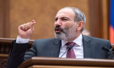 Paşinyan yenə ingiliscə 