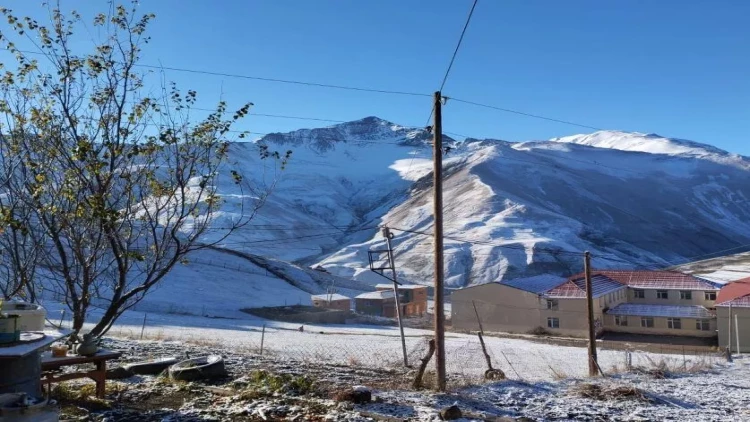 Qubaya qar yağdı - FOTO