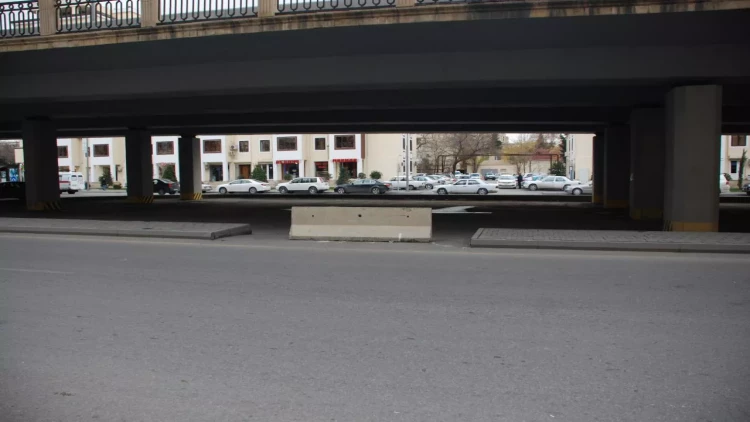 Bakıda körpü çöküb? - AÇIQLAMA - VİDEO