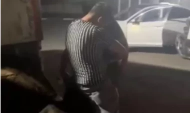 Bu gənclərin hərəkəti qalmaqala səbəb oldu  - inəyə zorla... - FOTO