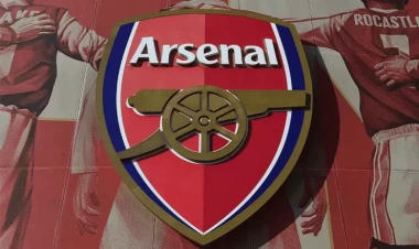 “Arsenal” məşhur yarımmüdafiəçini satır - FOTO