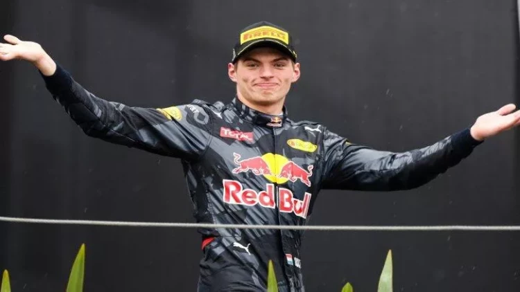 71 illik “Formula 1” rekordunu yenilədi