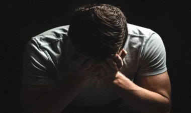 Bu ölkədə üç vəzifəli şəxs eyni vaxtda istefa verdi - SƏBƏB