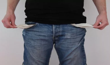 Pul bu insanlardan qaçır - Səbəblər açıqlandı