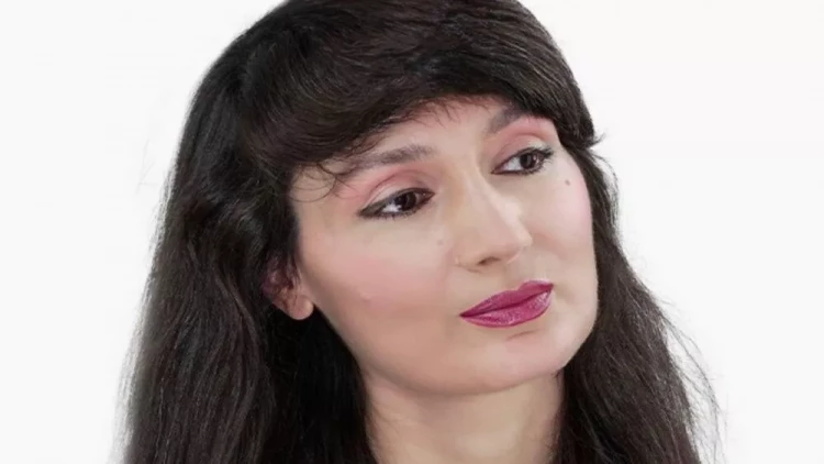 Əzizə Mustafazadə ailəsinin nadir fotosunu paylaşdı