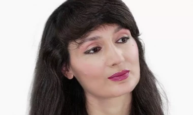 Əzizə Mustafazadə ailəsinin nadir fotosunu paylaşdı