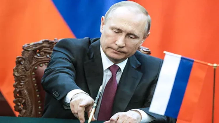 Putin 27 illik qanunu ləğv etdi