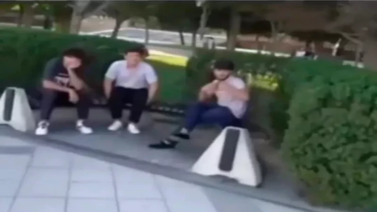 Bakıda turistin çəkiliş etməsinə etiraz etdi - Ortalıq qarışdı - VİDEO