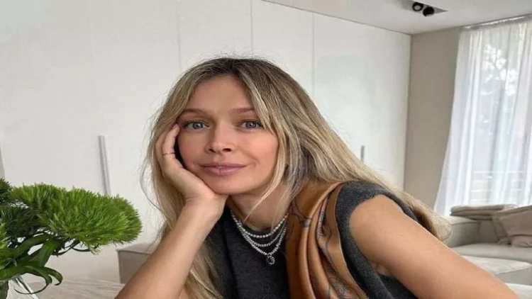 3 dəfə boşanmış müğənni qadınlara xoşbəxtliyi öyrədir