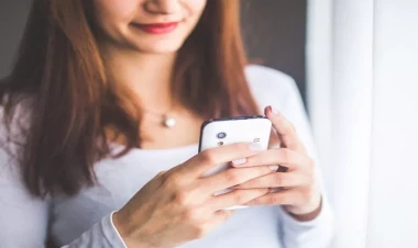 Ata qızını internetdə satışa qoyub bu sözləri yazdı - Şok olayın təfərrüatı - FOTO