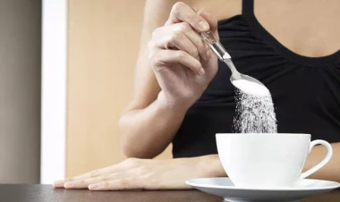 Çay və qəhvədə icazə verilən şəkər miqdarını açıqlandı