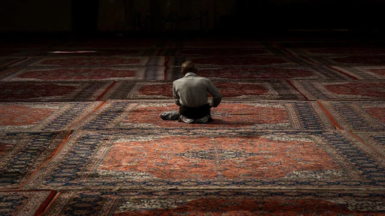 İnsan xoşbəxt həyata nail olması üçün...