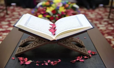 “Yusif” surəsini oxuyan...