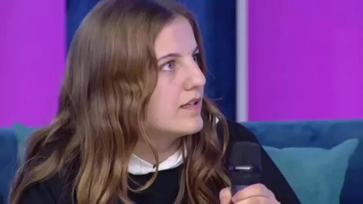 Azərbaycanda itkin düşən məktəbli qız canlı yayım zamanı tapıldı – VİDEO