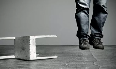 Paytaxt sakini hamamda özünü asdı