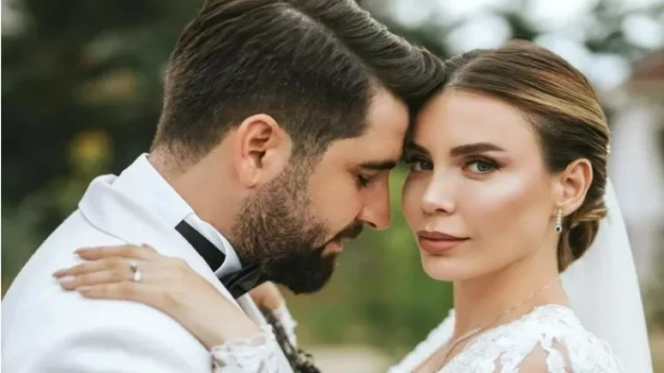 Məşhur fenomen ərinin xəyanətini  belə ifşa etdi - VİDEO - FOTO