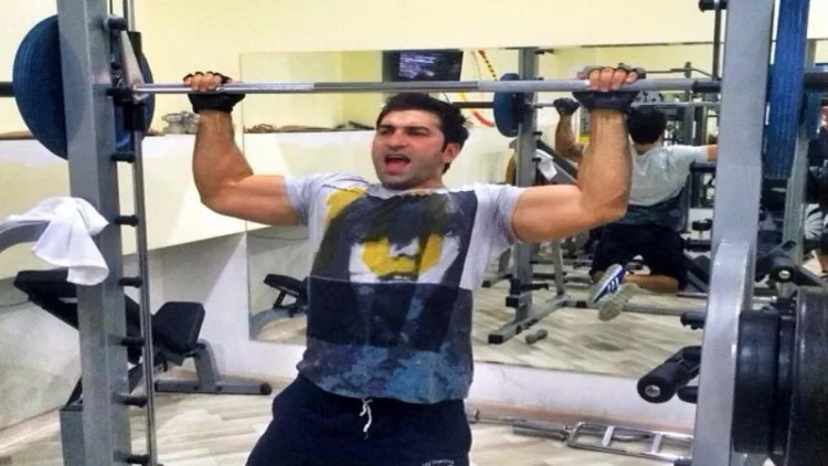 Kamil bodibildinq yarışında birinci oldu - FOTO