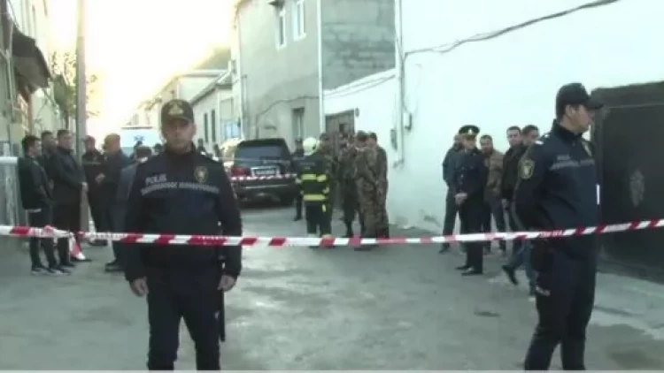 Sumqayıtda evə hücumdan bir neçə dəqiqə əvvəl kameraya düşən görüntü