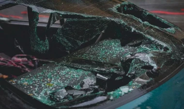 Bakıda avtomobil aşdı: xəsarət alan var - FOTO