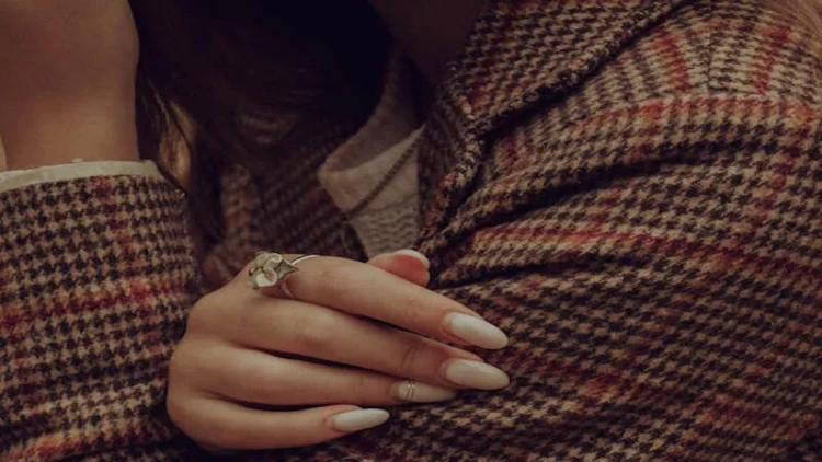 Arvad ərin dostu ilə münasibətə başladı, kişinin ürəyi partlayıb öldü - Bərdədəki qətlin  təfərrüatı