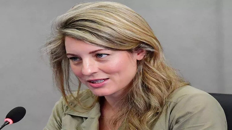 Coğrafiyanı bilməyən qız necə nazir oldu?