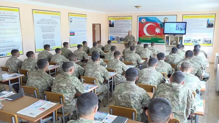 Ümumqoşun Orduda Prezidentlə bağlı tədbirlər - VİDEO - FOTO