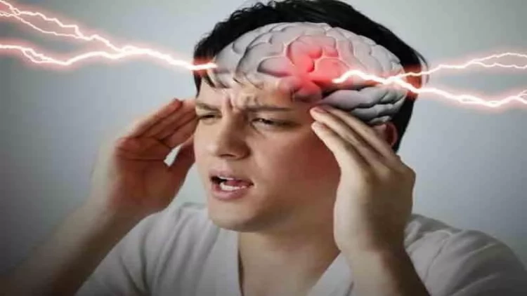 İnsan düşünərək şəkləri aradan aparar