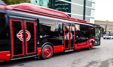 Bu küçədə avtobus zolağı nəzarətə götürüldü