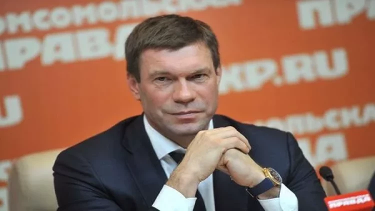 Keçmiş deputat bıçaqlandı