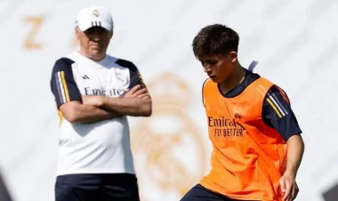 Ançelottinin Ardaya verdiyi sual marağa səbəb oldu - FOTO