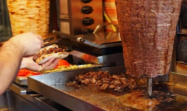 Bakıda dönərdən zəhərlənən şagirdlərin sayı artdı