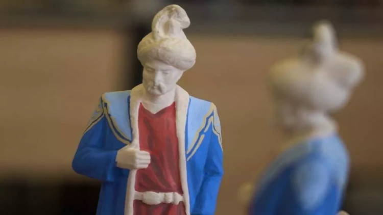 Uzun Həsənə həsr olunan nadir eksponatlar Heydər Əliyev Mərkəzinə gətirilir - VİDEO