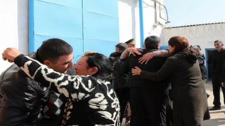 Azərbaycanda YENİLİK: məhkumlar məzuniyyətə buraxılırlar