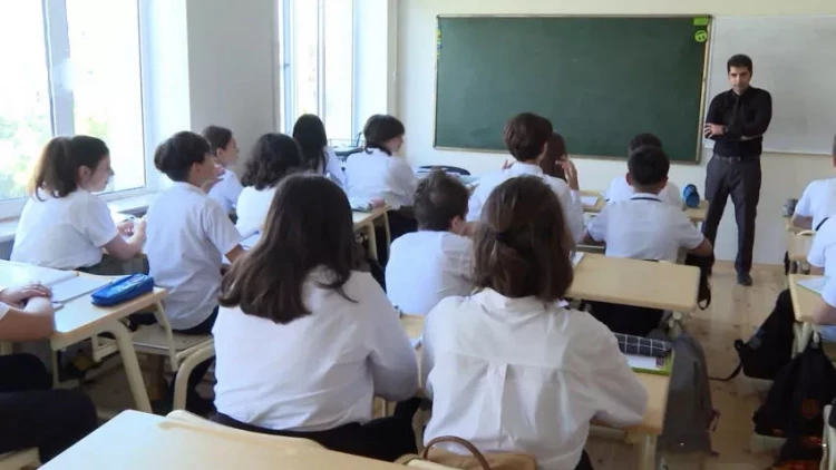 Nazirlikdən şagirdlərin yerdəyişməsi ilə bağlı VACİB AÇIQLAMA - VİDEO