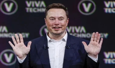 İlon Mask yenə ad dəyişmək istəyir - FOTO