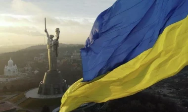 Orduya göndərilən yardım talan edilib - Ukraynada QALMAQAL