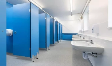 Məktəbin qızlar tualetində gizli kamera tapıldı - Görün kim qoyub