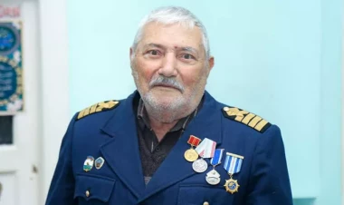 Bakıda gəlinini güllələyən kişi tanınmış şəxs imiş - Xəstəxanada öldü