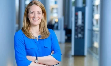 Roberta Metsola Azərbaycanla bağlı SUALDAN ustalıqla QAÇDI