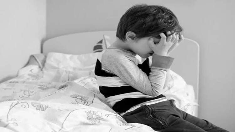 İki azyaşlı qonşusunu cinsi istismar etdi - Kiməsə desəniz kəsərəm