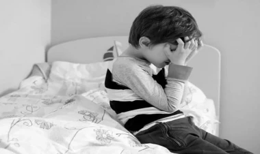 İki azyaşlı qonşusunu cinsi istismar etdi - Kiməsə desəniz kəsərəm